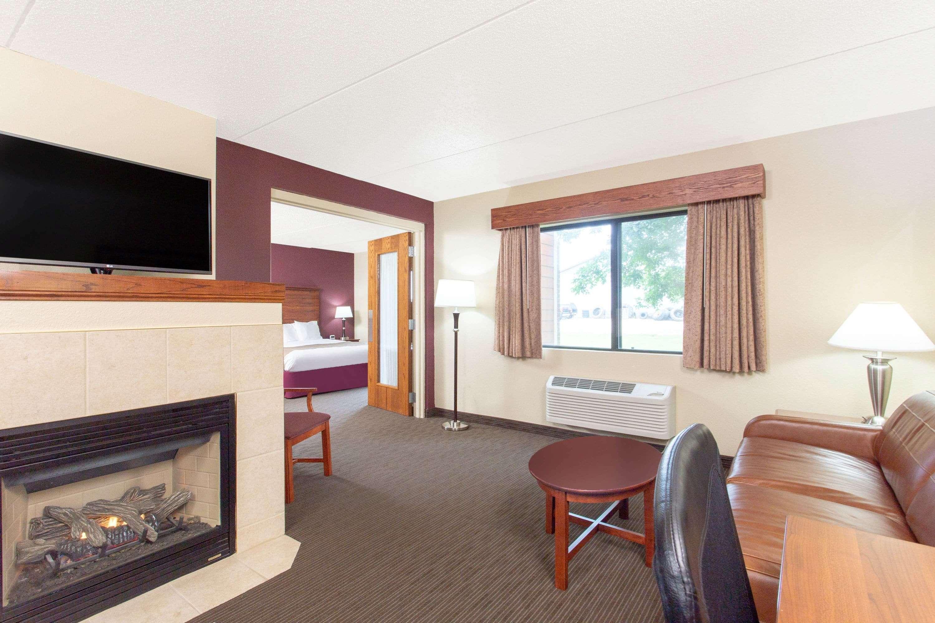 Americinn By Wyndham New London Kültér fotó